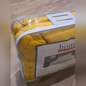 Home Design mini stripe down alternative comforter size full/queen